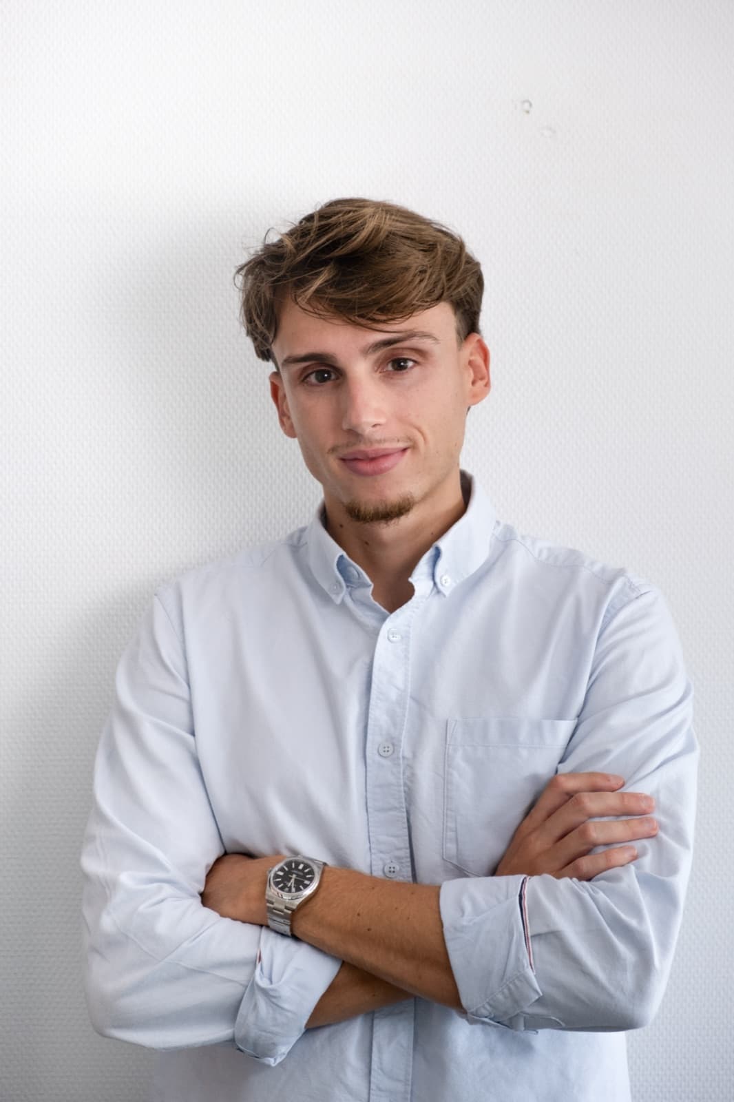Portrait professionnel, photo provisoire — à remplacer par une photo du dirigeant